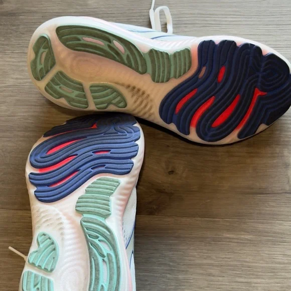 Brooks White and Blue Athletic Sneakers - Picture 5 of 6